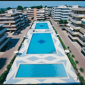 Valbella - Geturhotels Apartman